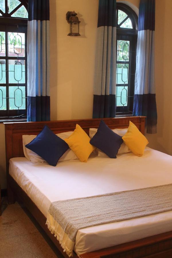 Airport Gateway Residence Negombo Bagian luar foto