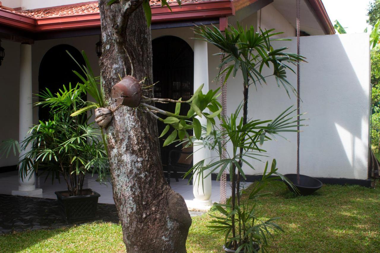 Airport Gateway Residence Negombo Bagian luar foto