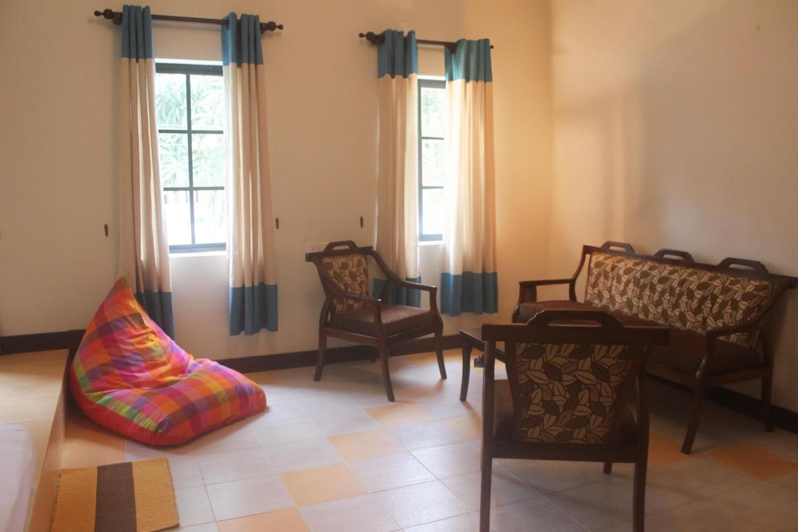 Airport Gateway Residence Negombo Bagian luar foto