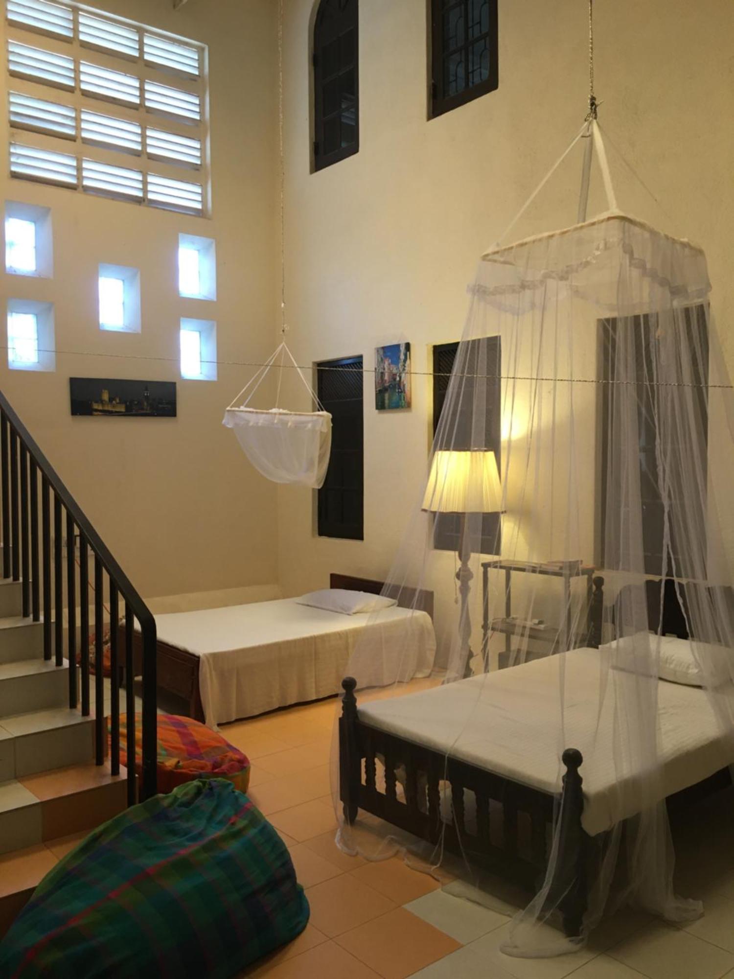 Airport Gateway Residence Negombo Bagian luar foto